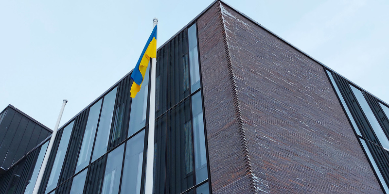 Kirkkonummen kunta nostaa Ukrainan lipun salkoon sodan vuosipäivänä 24.2.