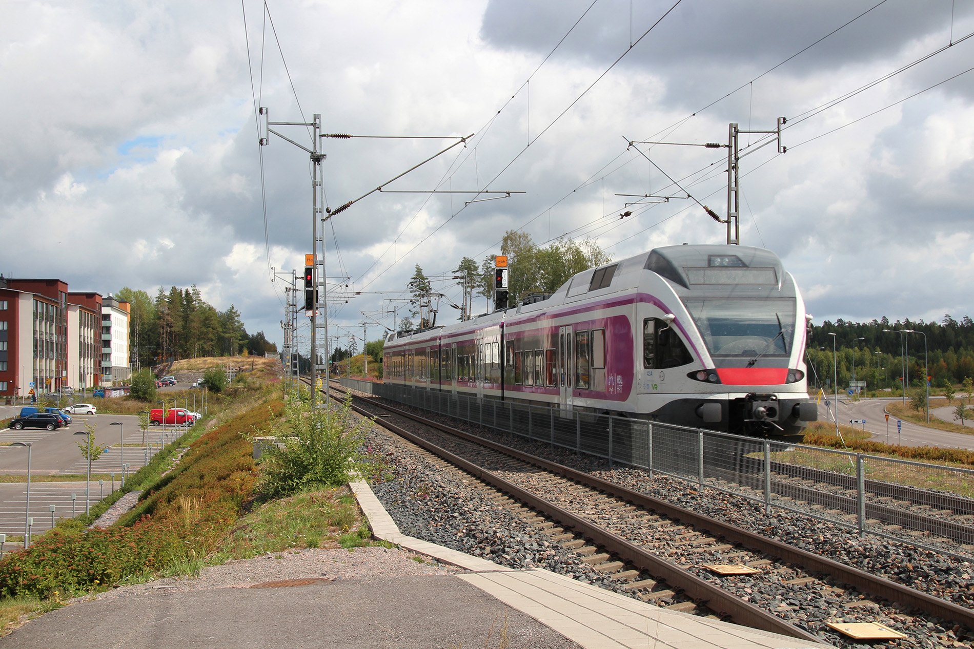 E-, U- ja L-junat korvataan busseilla Espoon ja Kirkkonummen asemien välillä juhannusviikonloppuna ratatöiden takia
